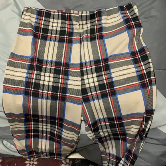 never worn, tank top and biker short set - Picture 3 of 4